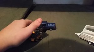 Review of 1/64 greenlight f-150 with dump trailer