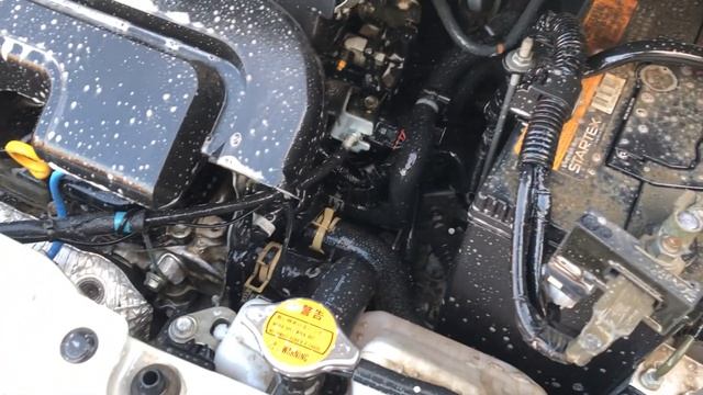Мойка двигателя на автомобиле за 25 рублей, быстро и качественно. смотреть онлайн