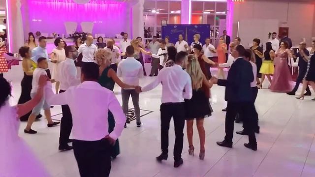 Miricescu Marian şi Valentina Royal Park Piteşti смотреть онлайн