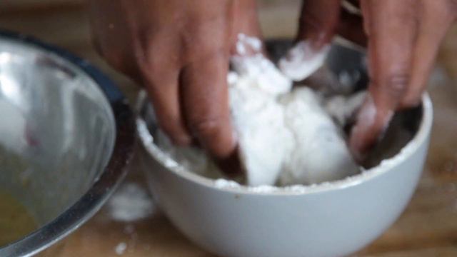 Sourdough Discard Fried Chicken смотреть онлайн