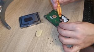 как разобрать жесткий диск ноутбука