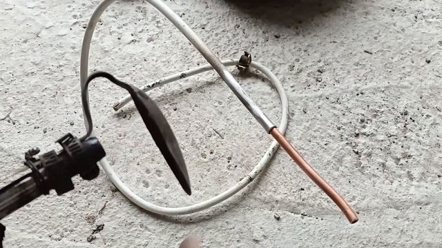 как припаять к алюминиевой трубке медную смотреть онлайн