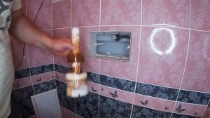 Инсталяция ALCAPLAST,  бежит вода. Разобрали бочёк и Заменили резинку.