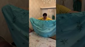 Как сложить простыню на резинке. Все научатся!