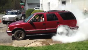 4.3 Chevy Blazer burnout