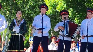 Спели для всех гостей фестиваля "Шолоховская весна" в центре Вёшенской!