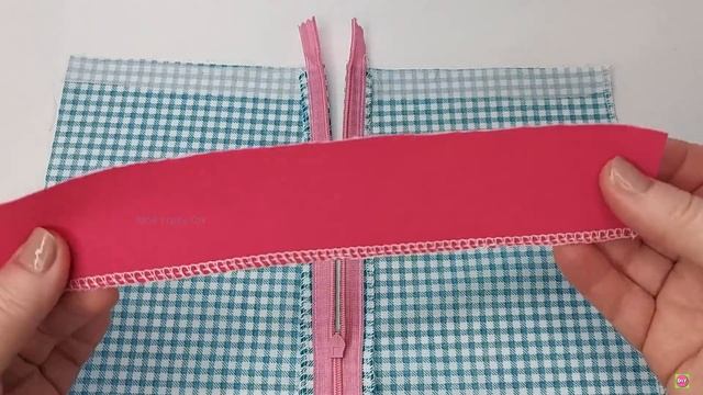 Отличный совет, чтобы научиться вшивать потайную молнию и обтачку