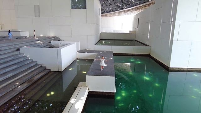 ЛУВР АБУ-ДАБИ | АУДИО ГИД- БЕСПЛАТНО, КАК ? | ЛУЧШИЕ ИНСТАГРАМ-ЛОКАЦИИ | ПРО ОСТРОВ СААДИЯТ | ОАЭ смотреть онлайн