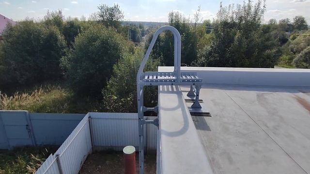 Лестница на крышу дома смотреть онлайн