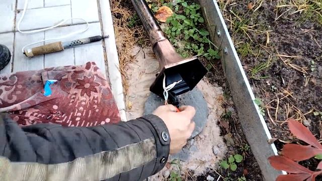 Бюджетное садовое освещение/ Декоративные светильники вдоль дорожек