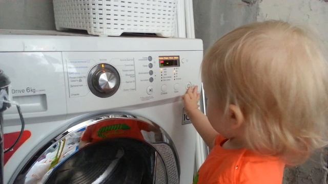 Включить стиральную машину сможет и ребёнок смотреть онлайн