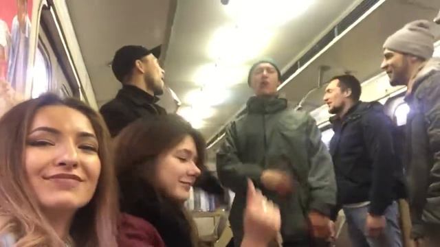 голос улиц,метро,друзья... смотреть онлайн