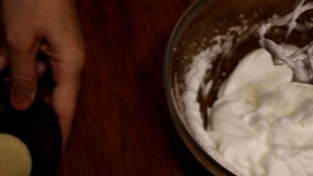 Новогодний десерт - желе с мусом. Очень просто и вкусно!