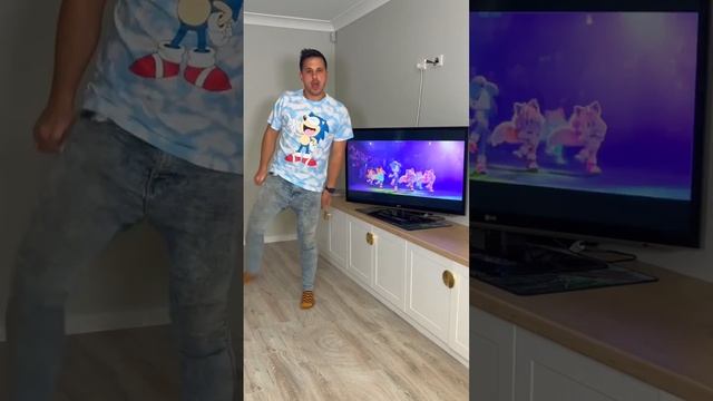 SONIC The Hedgehog 2 Dance Moves! ?? смотреть онлайн