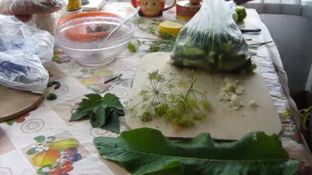 Малосольные огурчики за два часа.Рецепт. смотреть онлайн