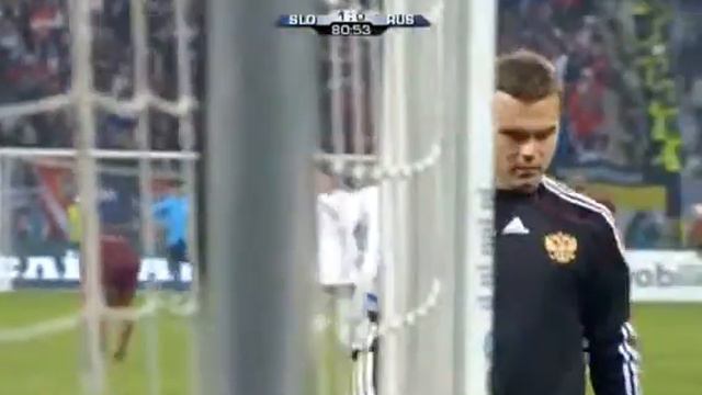 Во вратаря сборной России бросили нож! ШОК! смотреть онлайн