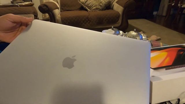 Unboxing MacBook Pro 16" Core i9 смотреть онлайн