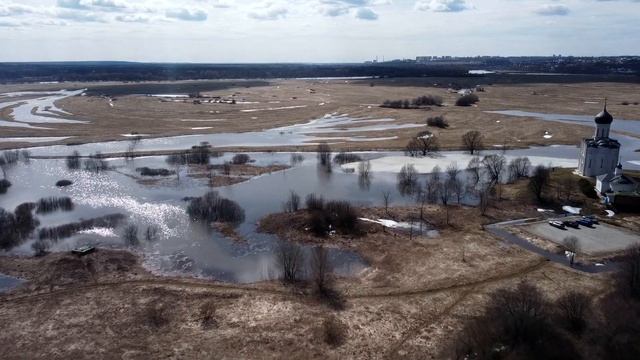 Церковь Покрова на Нерли начало разлива 2022 смотреть онлайн