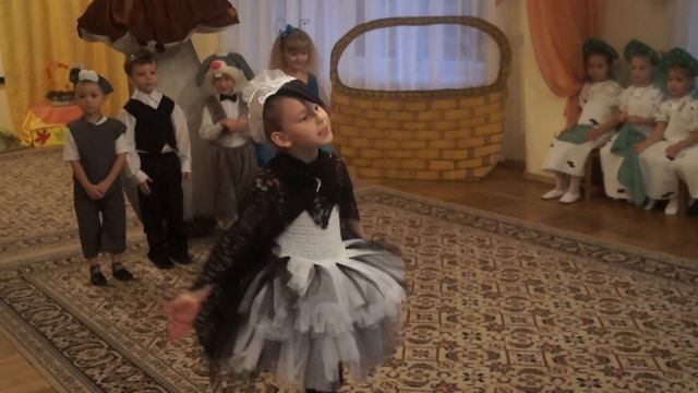 сценка ПОД  ГРИБКОМ  муз рук-ль Парахневич И П