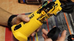 Какую болгарку выбрать DeWALT DWE4257 1500 Вт обзор