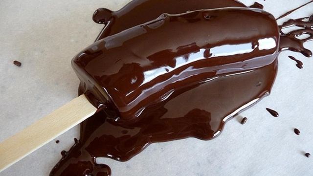 Десерт Бананы в шоколаде