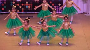 Танец "Раз ладошка, два ладошка"