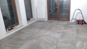 Ровная укладка плитки на теплый пол. Гостиная, прихожая, кухня большой площади. Своими руками.
