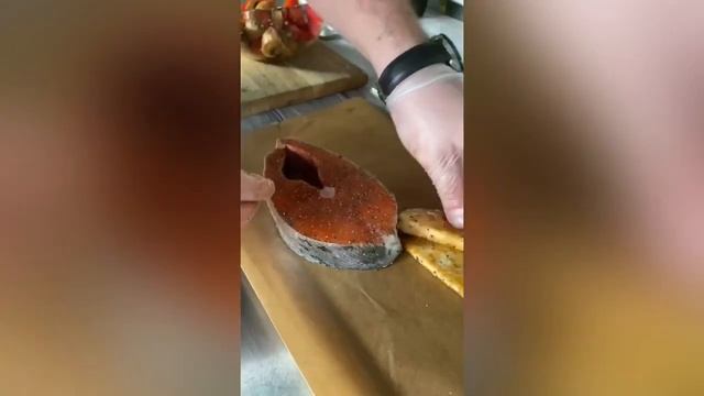 100% сочный стейк из рыбы. Готовим с шефом смотреть онлайн