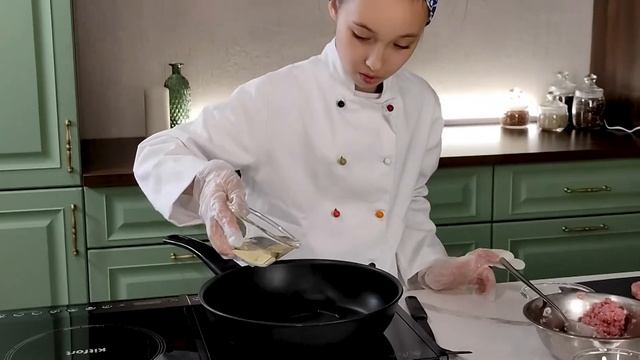 Как приготовить самый вкусный супер чизбургер? - Рецепт бургера от повара Маши из России