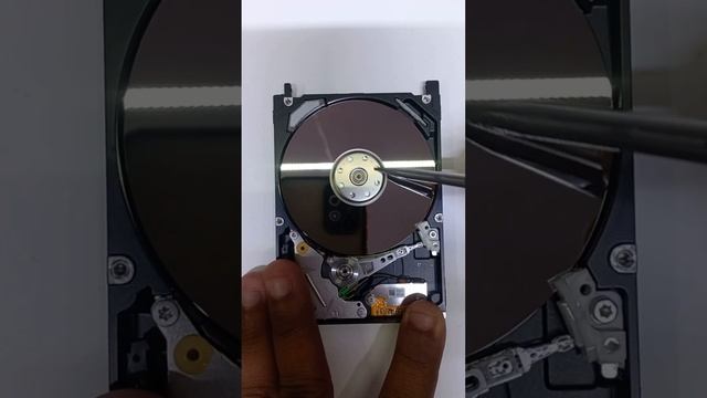 What is inside laptop hard disk #ремонт ноутбука #электронныйпригласительный ##diy