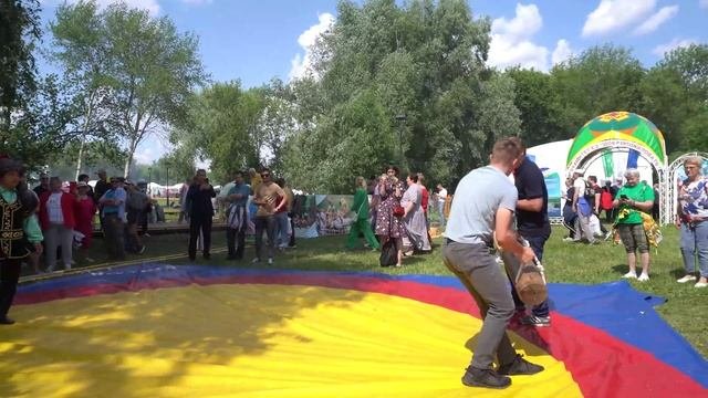 Масштабный Сабантуй в Москве: чем запомнился праздник в столице