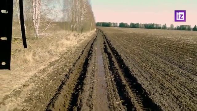 Корреспондент «Известий» Линар Гинатуллин показал работу российских саперов в Черниговской области