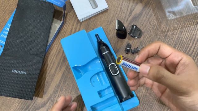 Philips Nose Trimmer NT5000 / NT5650 [UNBOXING] смотреть онлайн