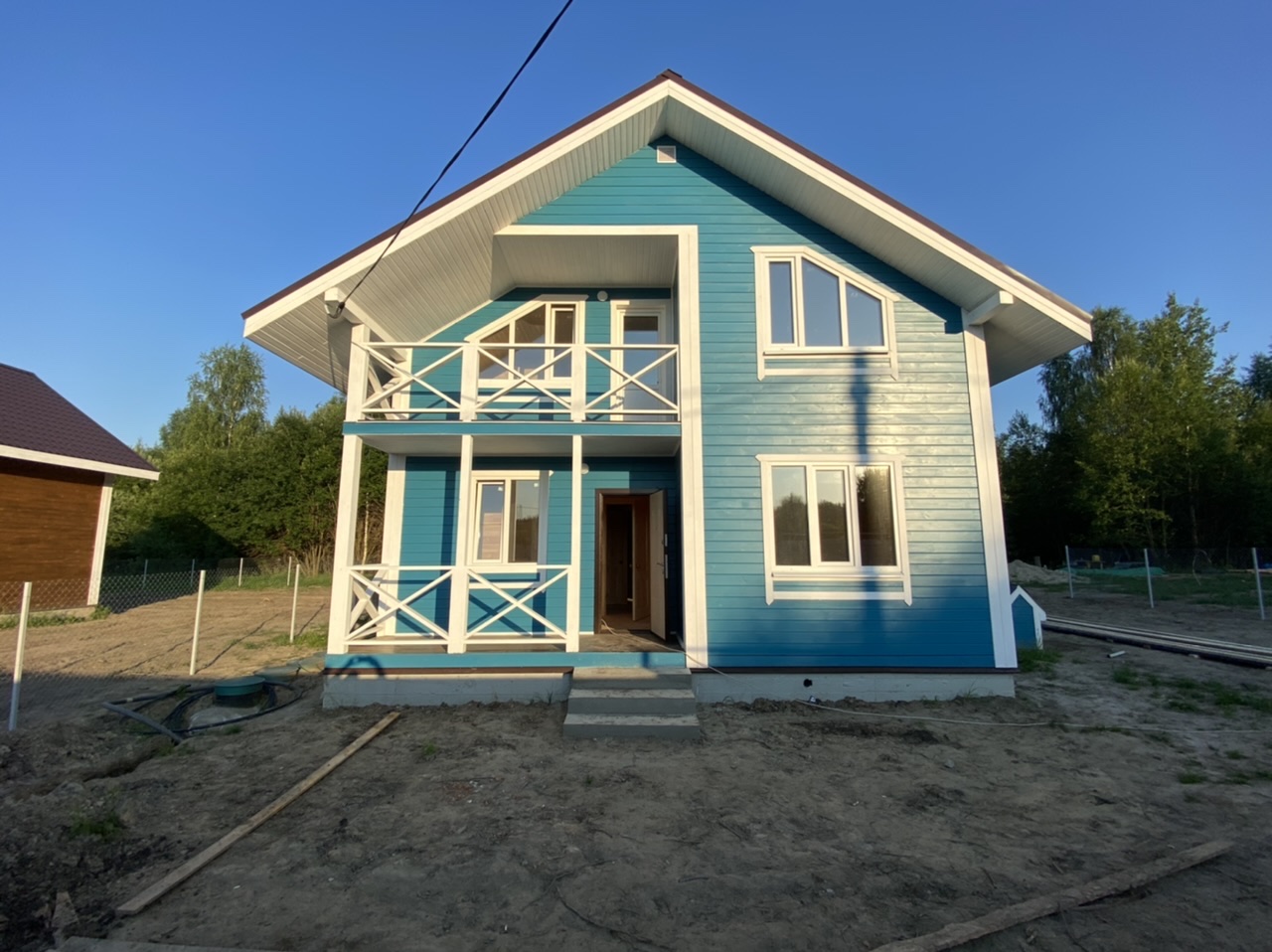 Дом 145кв. м. В близи г. Белоозерский. Со всеми коммуникациями.
