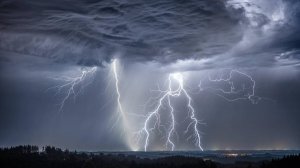 Звук грозы с дождем. Звуки природы. Шум дождя. Гроза. Молния