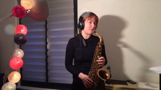 "Довольно", песня Алексея Гомана. Elena Jegalina sax смотреть онлайн