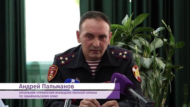 Для охраны школы необходимо около 7 сотрудников вневедомственной охраны