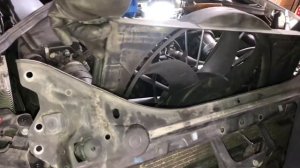 Avería 9050 - 9051 - 9056 Mercedes. Como sacar el alternador de mercedes W211 Clase E.