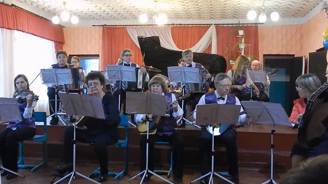 Ансамбль учителей музыки "зажигает" смотреть онлайн