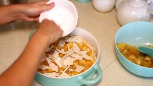 Нежнейший яблочный пирог из яблок и лаваша.