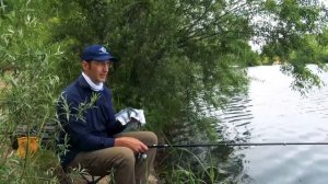 ПОПЛАВОЧНАЯ РЫБАЛКА ДЛЯ НАЧИНАЮЩИХ: ловля плотвы и леща на удочку