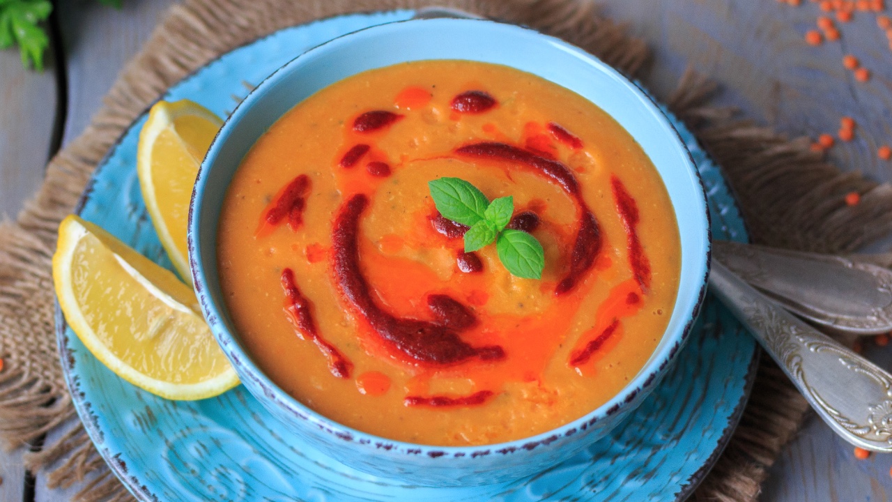🍲 Крем-суп из чечевицы — видео рецепт. Как приготовить чечевичный суп-пюре с картофелем?