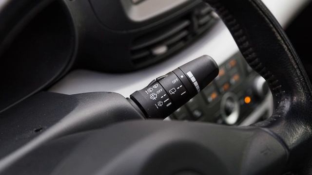 NISSAN ALMERA TINO смотреть онлайн