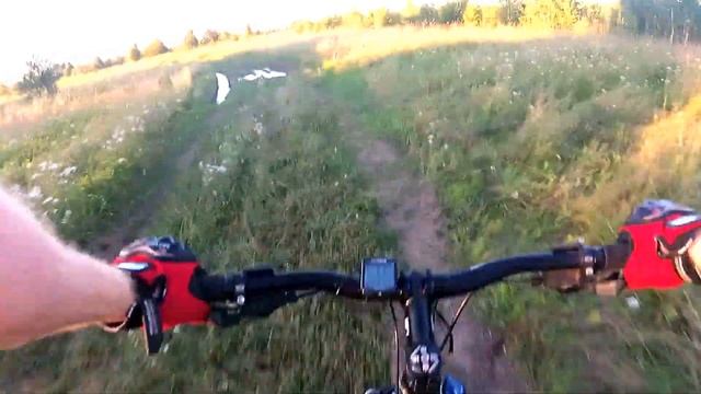 Вечерний вело-маршрут вокруг аэропорта Кольцово 30км смотреть онлайн