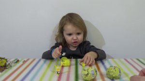 Губка Боб шары с сюрприз открываем игрушки Sponge Bob Square Pants surprise ball