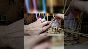 Сухарница  из бумажной лозы. Верёвочка с накидом.