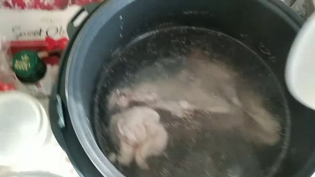 Простой куриный суп в мультиварке.