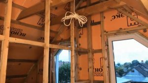 Каркасная стена из деревянного бруска 50х50мм. Frame wall made of wooden bar 50x50mm.