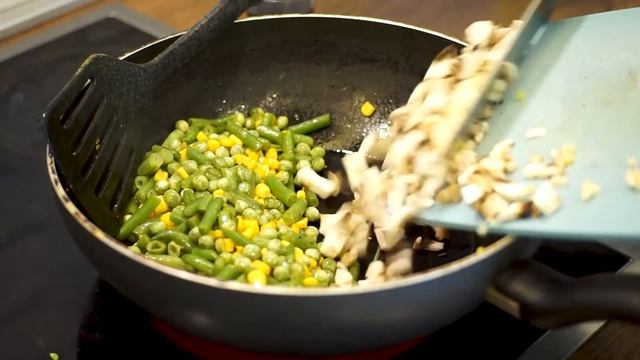 Жареный рис с соусом Терияки от шефа Алекса! смотреть онлайн