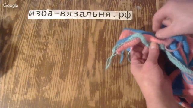 Вязаный снуд-манишка "Карусель" смотреть онлайн